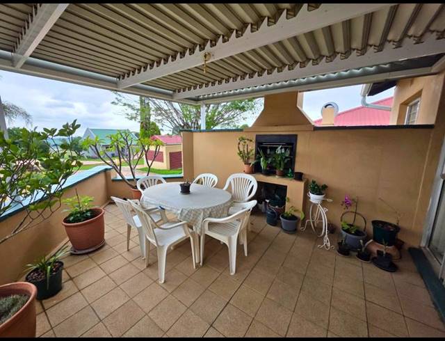 2 BEDROOM TOWNHOUSE FOR SALE IN TERENURE